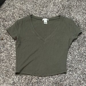 Bozzolo Olive Ribbed V-Neck Crop Top